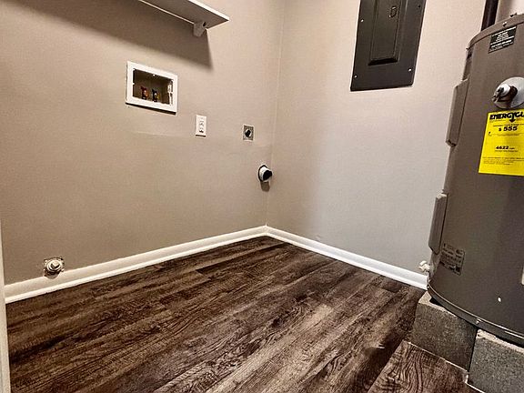 5th image of 3840 Briar Pl