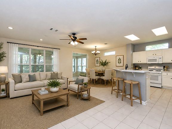 3rd image of 292 Whispering Wind Dr
