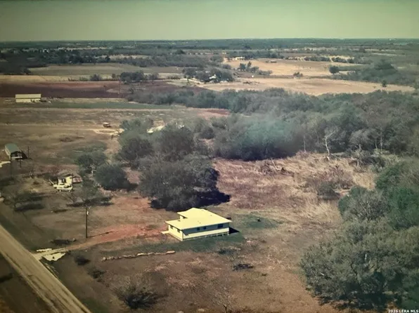 5878 Fm 775, NEW BERLIN, TX 78155