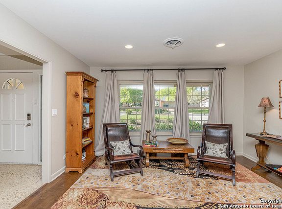 4th image of 1526 Haskin Dr