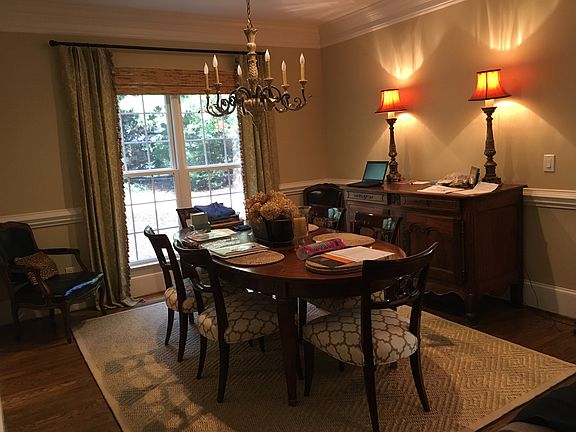 Elegant dining off kitchen