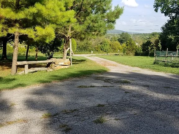 4th image of 101 NW Campbell Rd