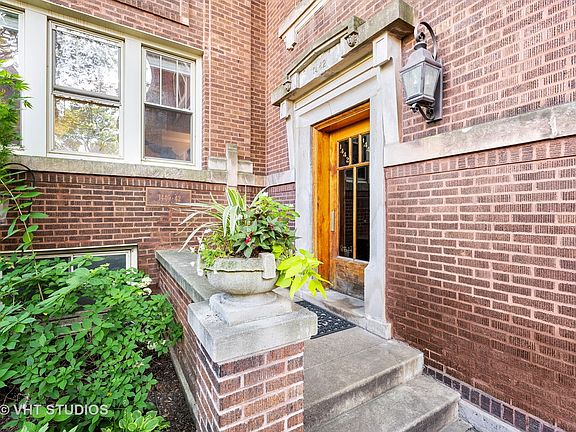 2nd image of 1442 W Summerdale Ave #1