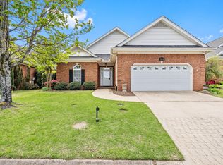 202 Greenview Cir, Greenville, SC 29609