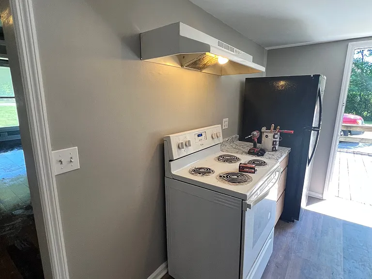 1341 Veterans Pkwy — Photo 5