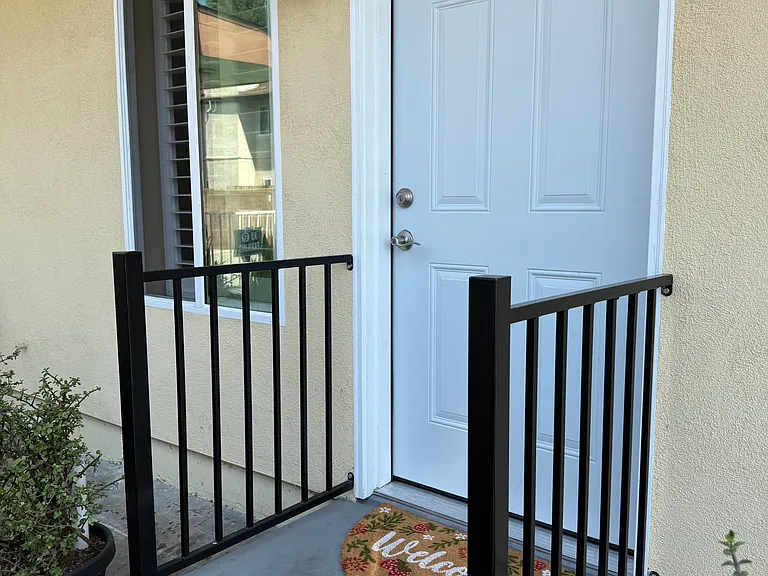 1702 S Mayflower Ave #U — Photo 1
