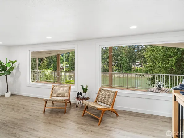 2419 Rocky Point Road NW, Bremerton, WA 98312