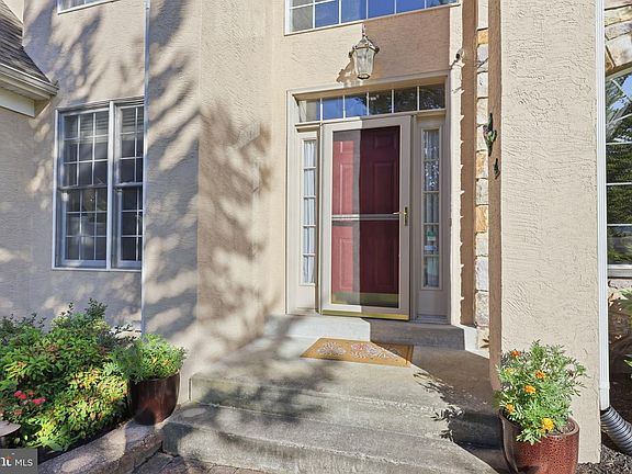 4th image of 303 Langford Rd