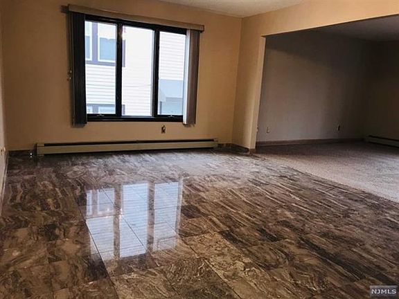 4th image of 148 Tontine Ave #1