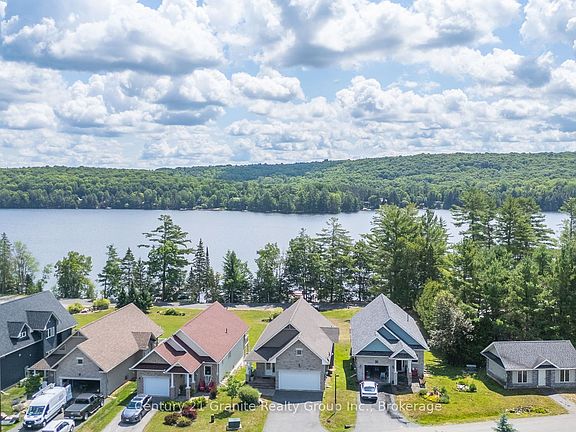 3rd image of 17 Webb Cir