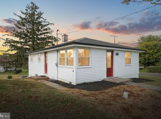 52 Oak Dr, Hanover, PA 17331