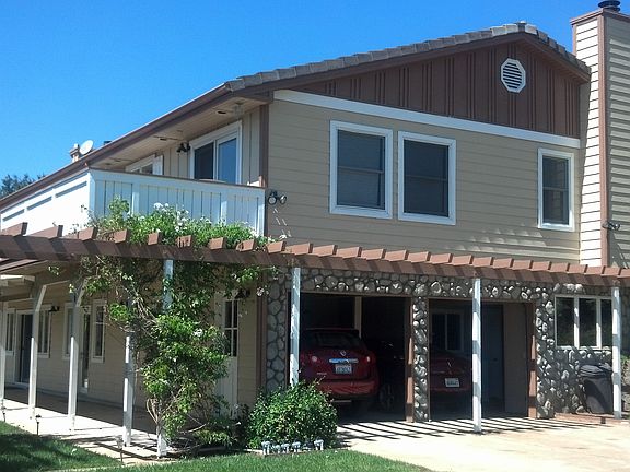 2nd image of 3085 North Broadway