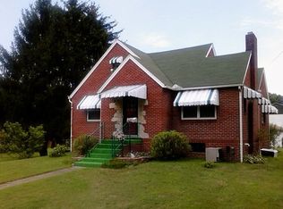 782 High St, Middleport, OH 45760