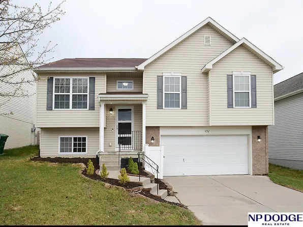 8750 Quest St, Omaha, NE 68122