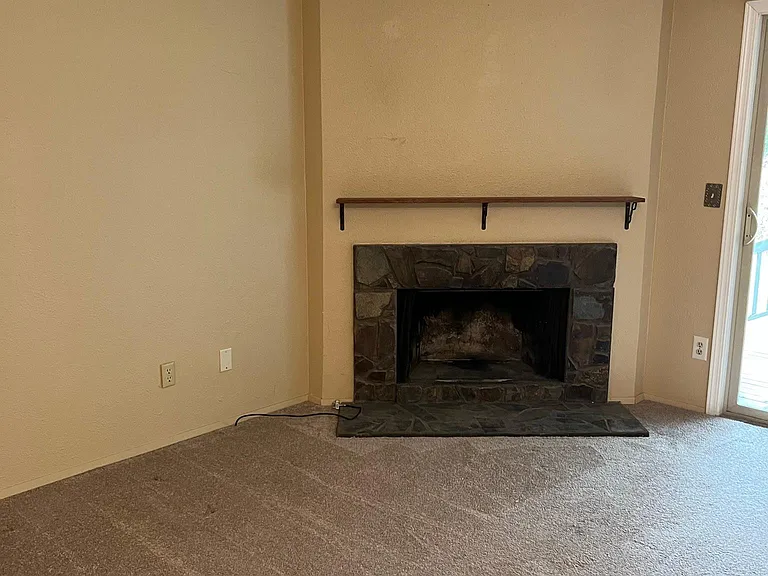 19525 NW Mahama Pl — Photo 5