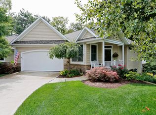 16310 Riverdale Ct, Spring Lake, MI 49456