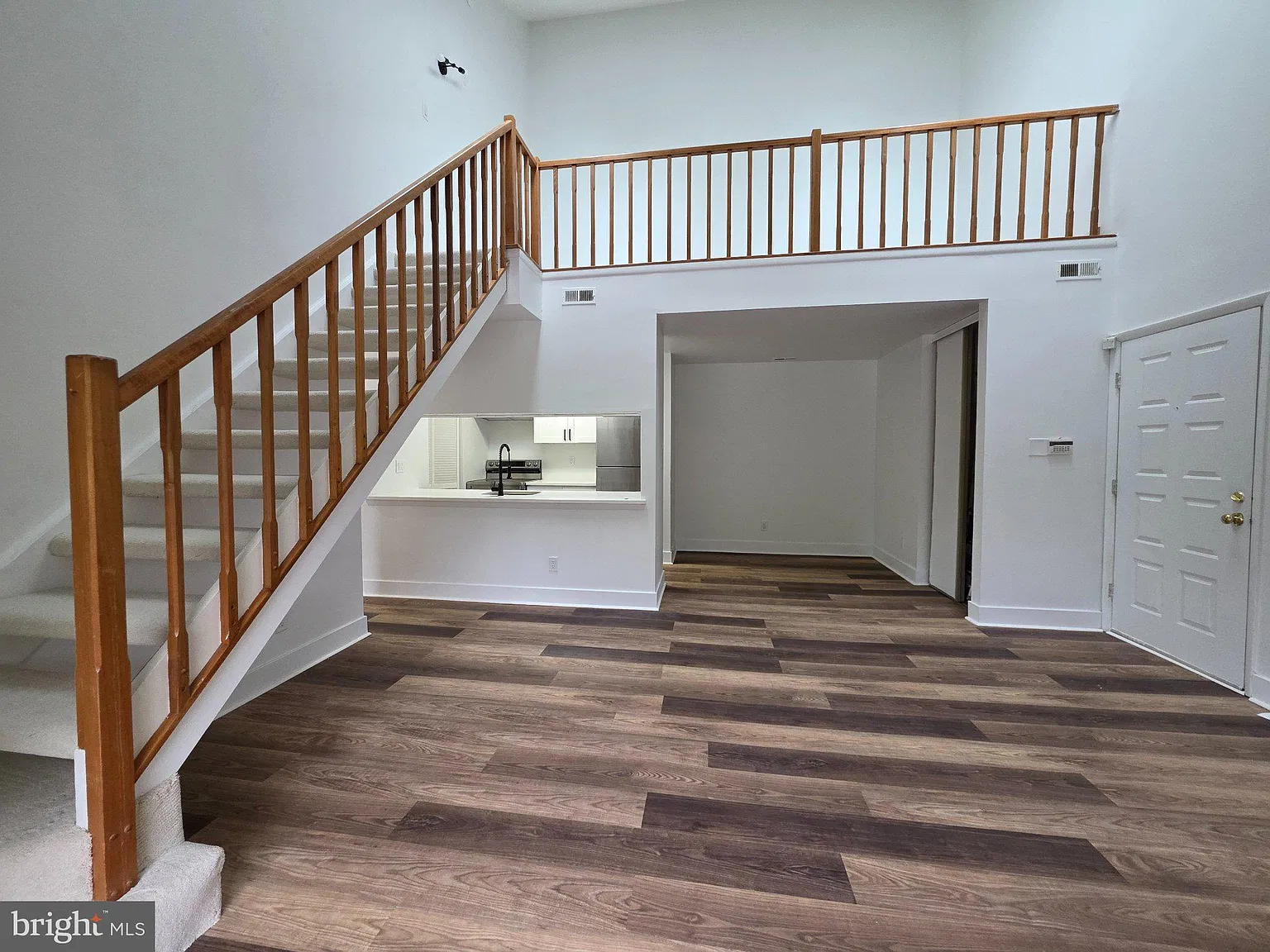 2 bed, 2.0 bath, 996 sqft, $2,700 — Photo 4