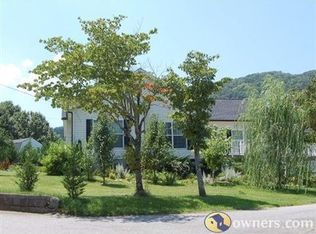 32 A Ave, Hot Springs, NC 28743