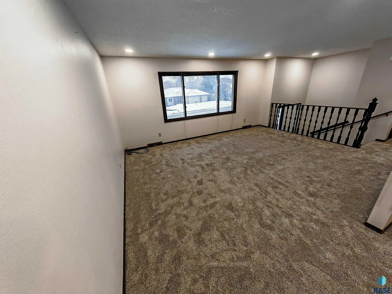 4 bed, 1803 sqft, $2,350 — Photo 4