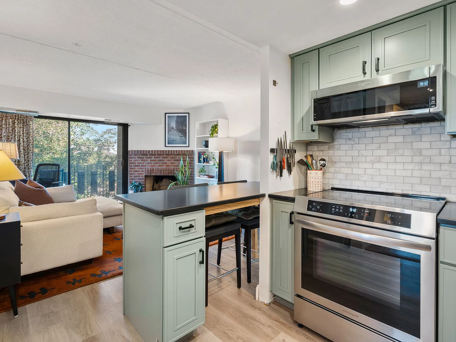 1 bed, 643 sqft, $2,600 — Photo 4