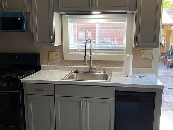 3rd image of 612 Hardy Ave SW #612A