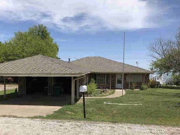 2nd image of 104 Lakeshore Dr
