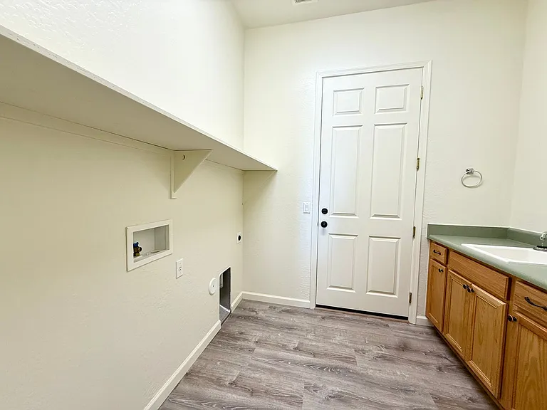 4649 N Kirkwood Ave — Photo 16