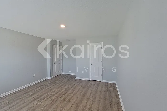 1139 Freedom Pkwy — Photo 11