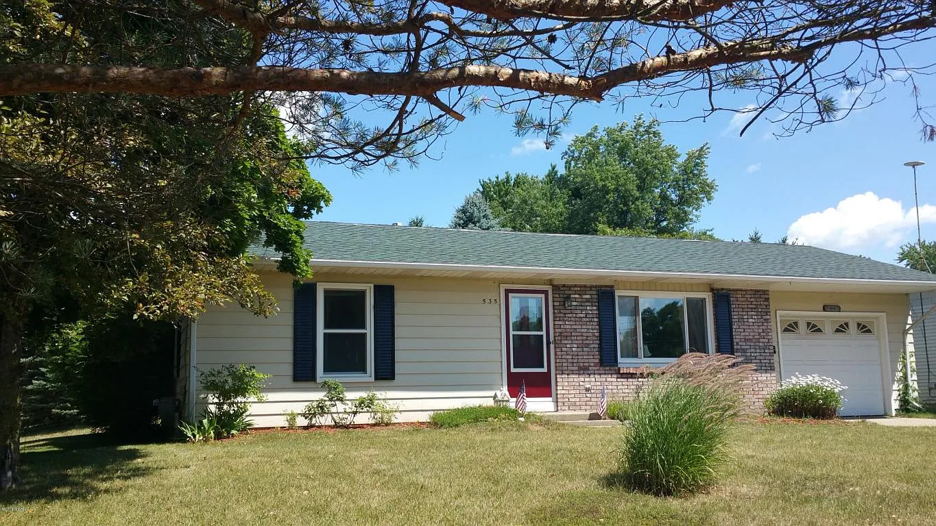 535 W High St photo 1