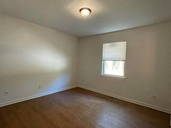 4th image of 4165 Ravenwood Dr