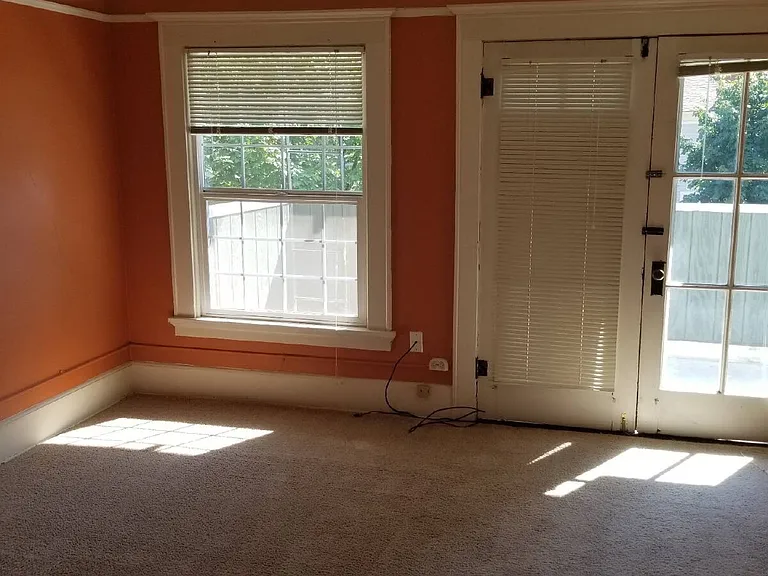 1186 Ferry St — Photo 6