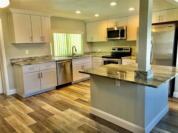 4th image of 3446 Bainbridge Dr