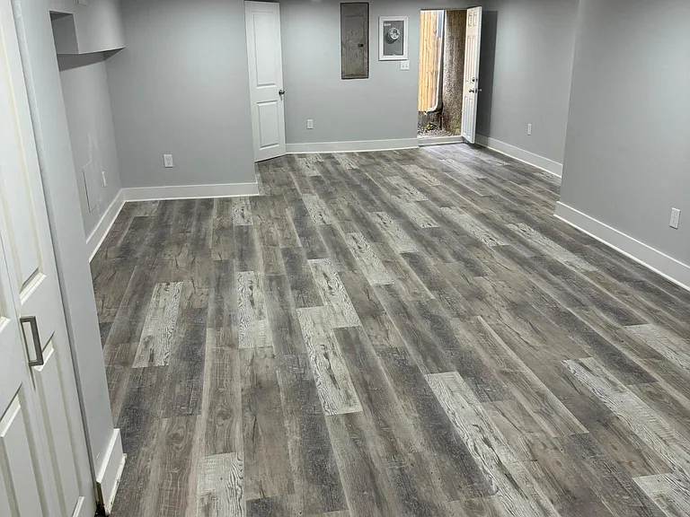 1102 Woodheights Ave — Photo 15