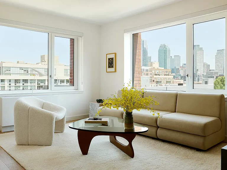 2-33 50th Ave #W308 — Photo 2