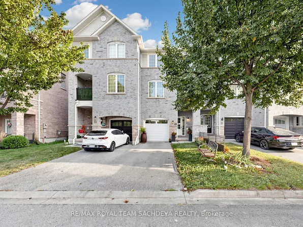 29 Silvester St, Ajax, ON L1Z 0K9