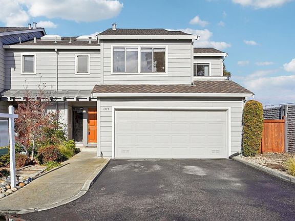 2nd image of 1575 Camden Village Cir