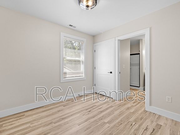 5th image of 1436 S New Jersey St Unit C
