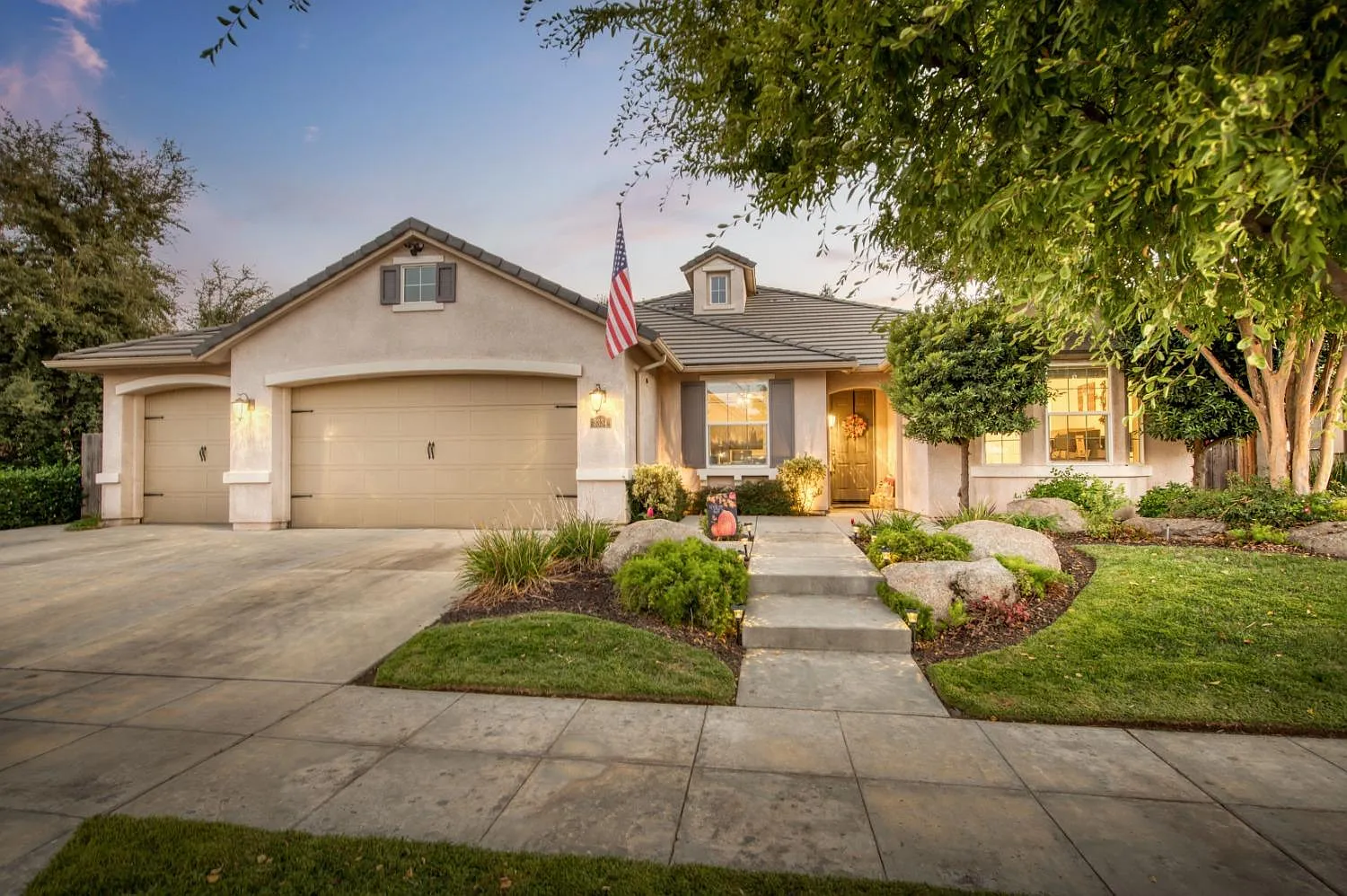 3334 Bellaire Ave photo 1