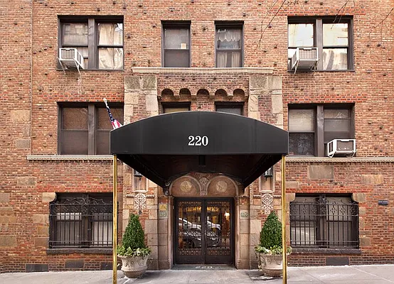 Sold by Warburg | media 12