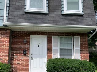 10 Creston Arms Ct, Belleville, IL