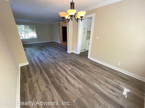 5th image of 4239 Briarglen Dr