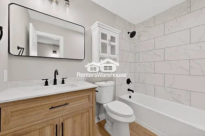 2605 Royal Oaks Dr — Photo 16