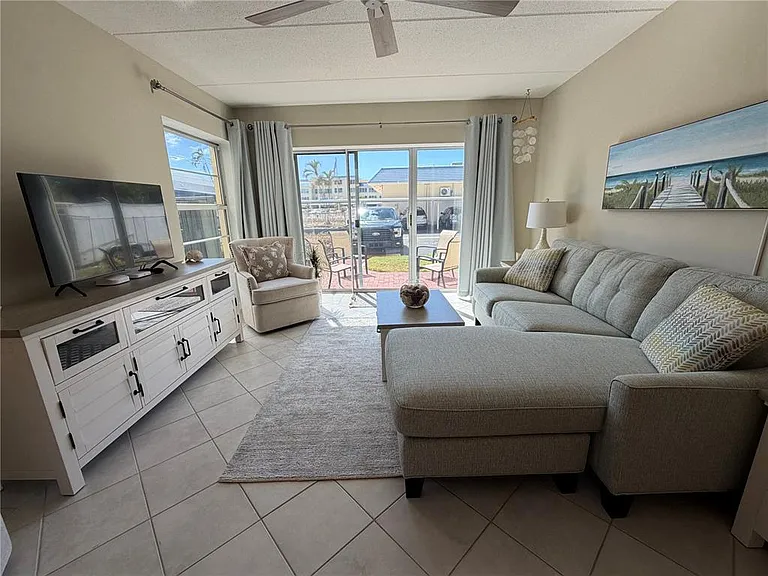 3808 Gulf Of Mexico Dr #E105 — Photo 10