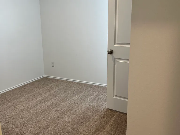 508 Commander Abbott Dr — Photo 5