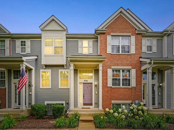 896 Clover Ln, Hampshire, IL 60140