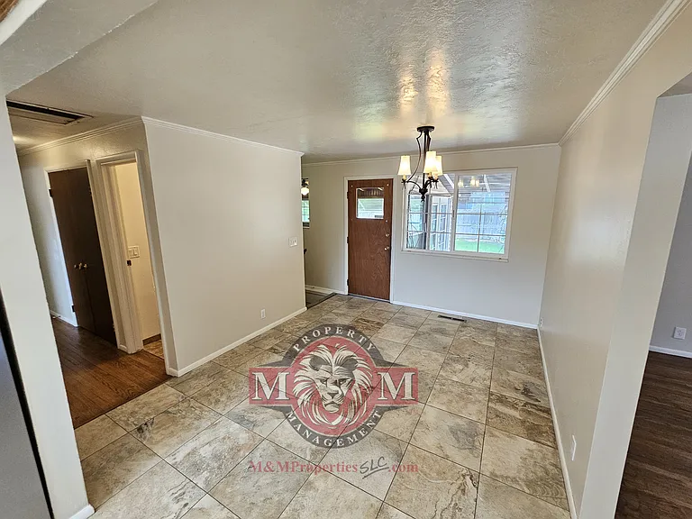 7059 S Brookhill Dr — Photo 5