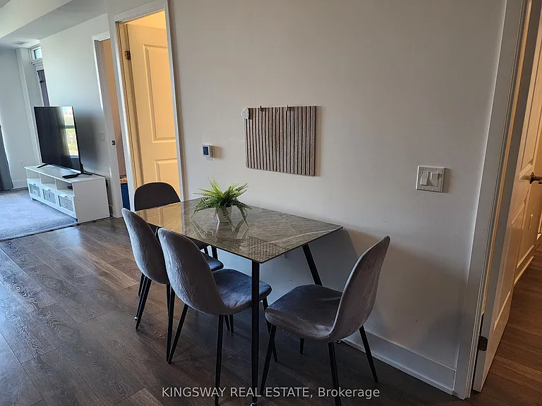202 Burnhamthorpe Rd E #1207W — Photo 9