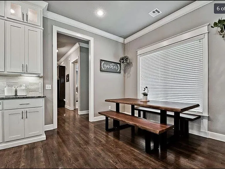 421 Trailwood Cir — Photo 7