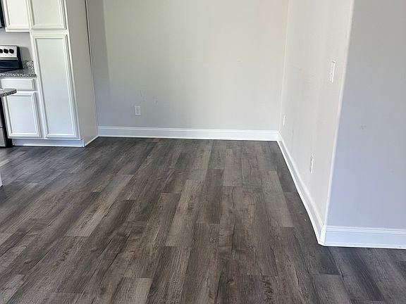 5th image of 144 Creekland Way