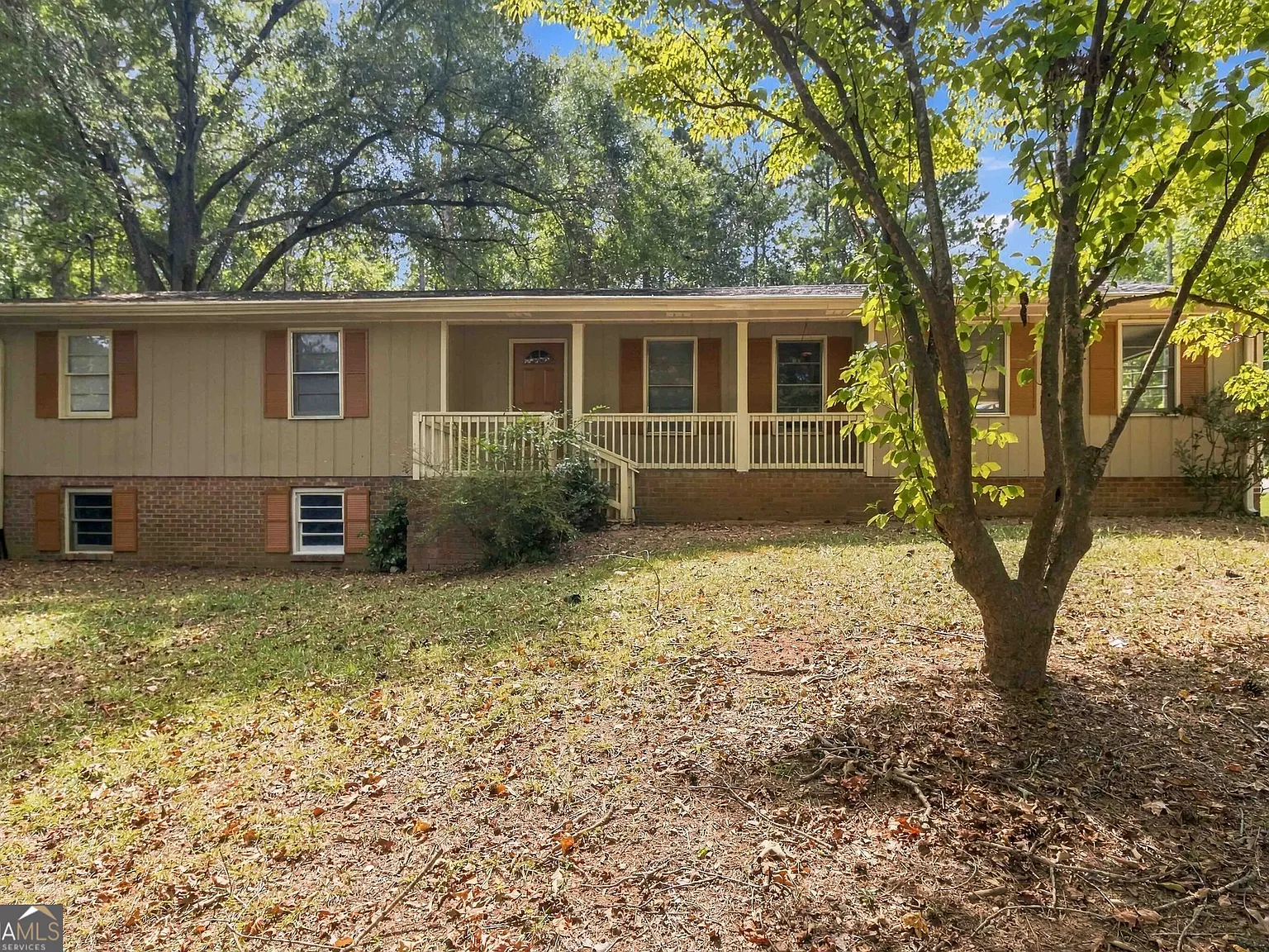 3 bed, 2.0 bath, 1380 sqft, $1,750 — Photo 2